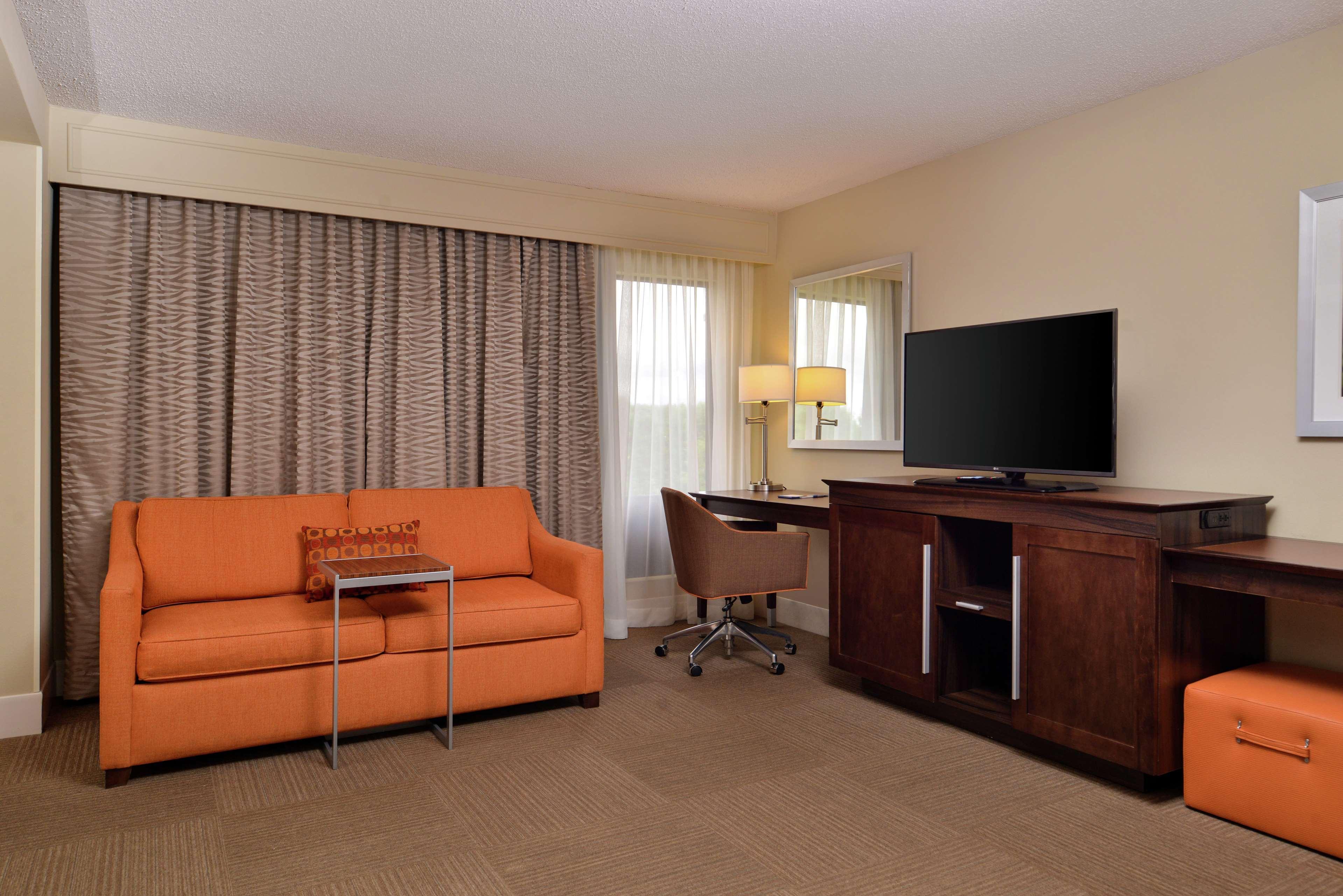 Hotel Hampton 3*