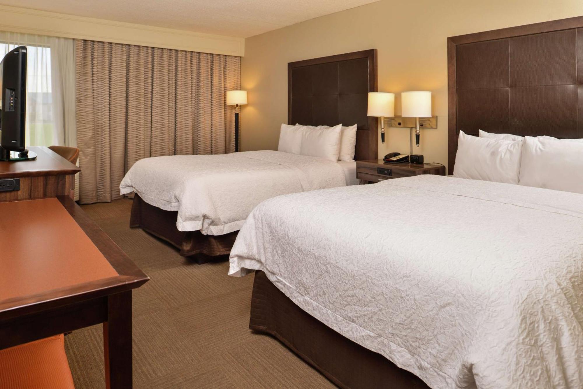 Hotel Hampton 3*