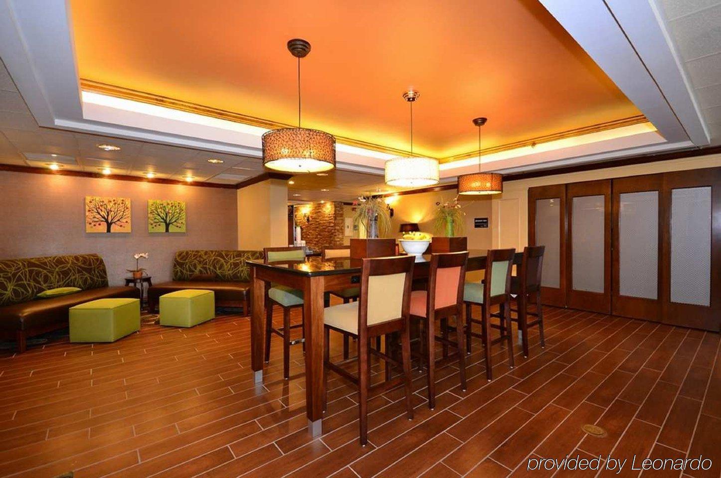 Hotel Hampton