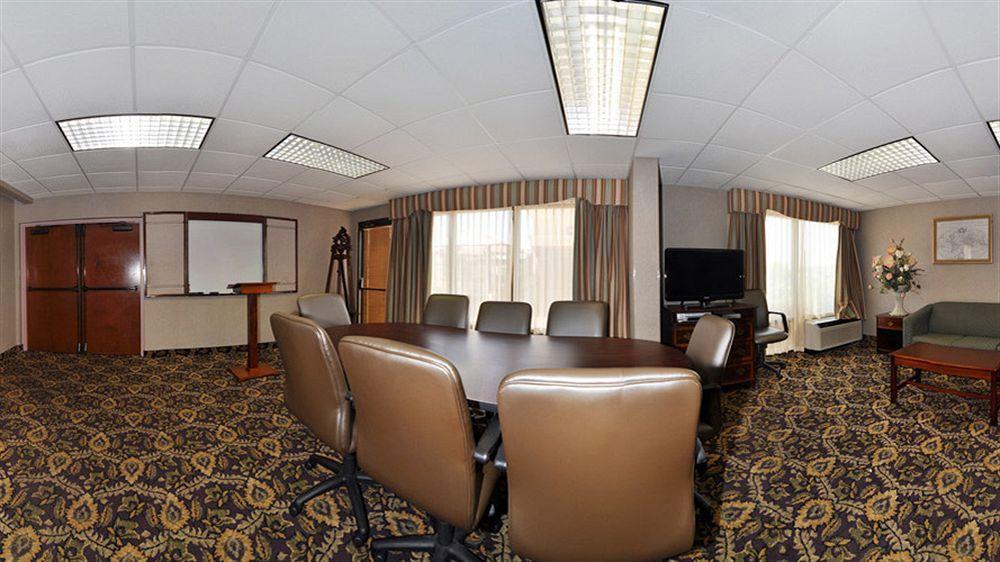 Hampton Hotel 3*